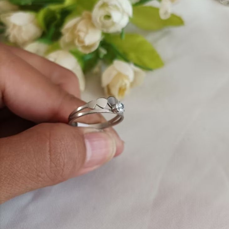 Cincin titanium love 1 mata warna silver