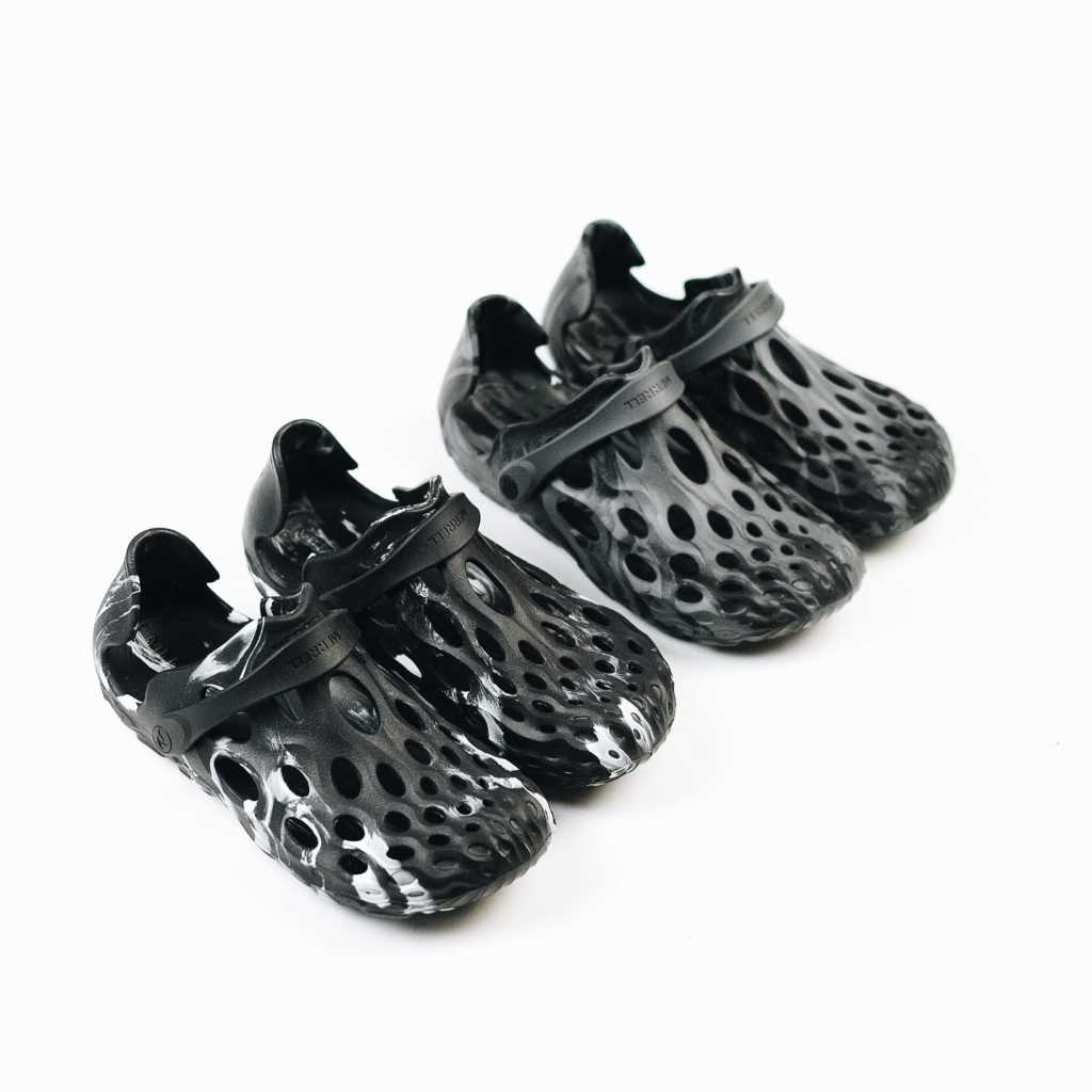 Merrell Hydro Moc Black Original 100% BNIB