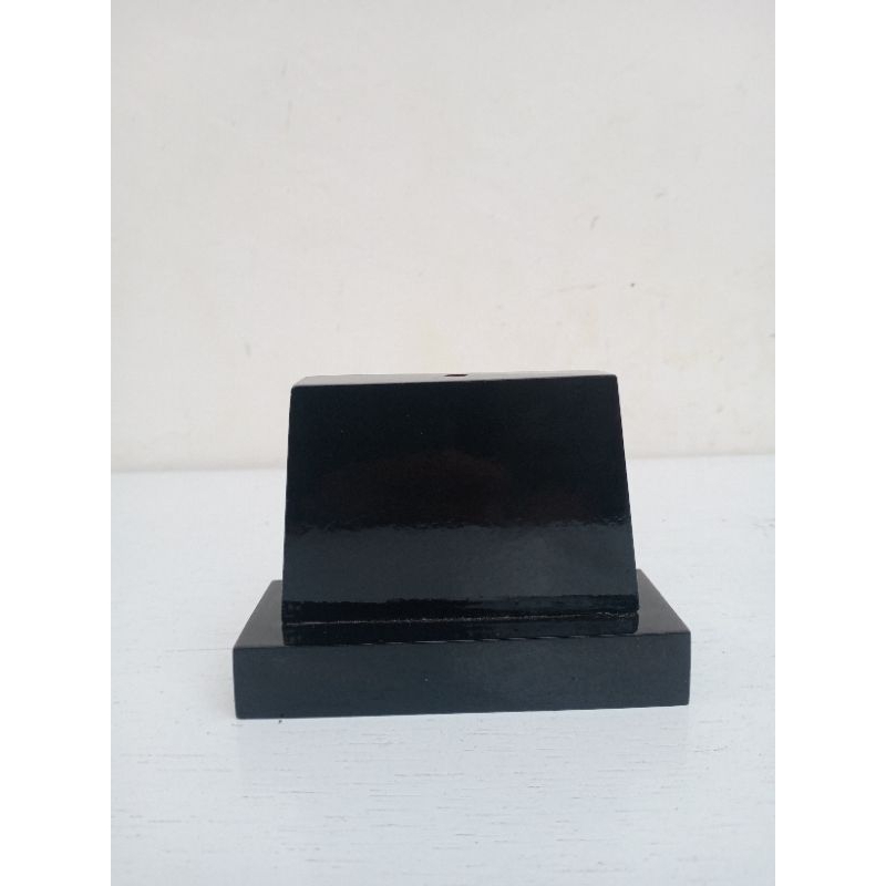 

TATAKAN KAYU MODEL PRISMA