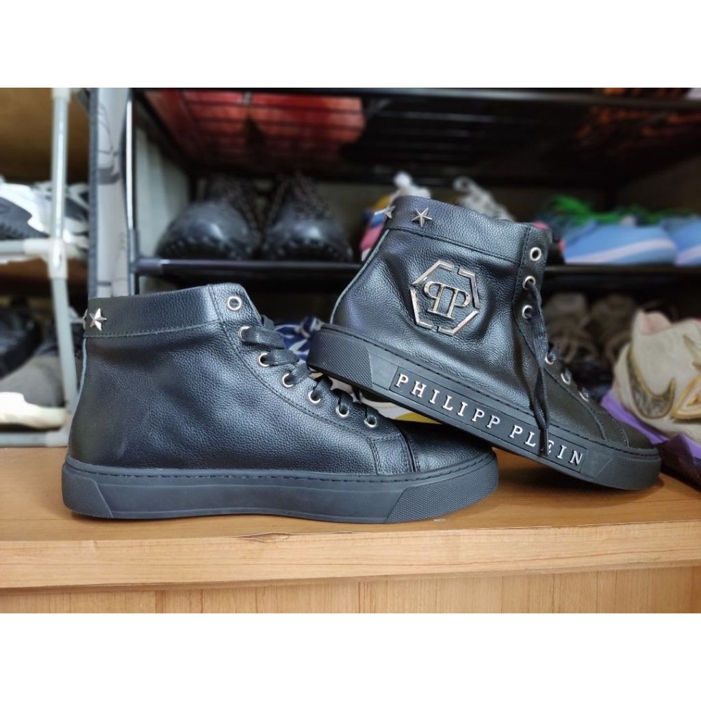 Sepatu Philipp Plein High Top Sneakers - Hitam