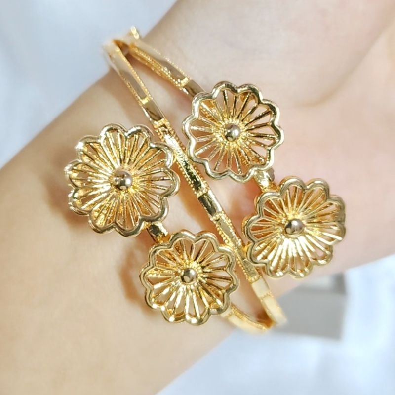 Grosir Xuping - Gelang Kelopak Empat Lapis Emas Anti Karat Gelang Titanium