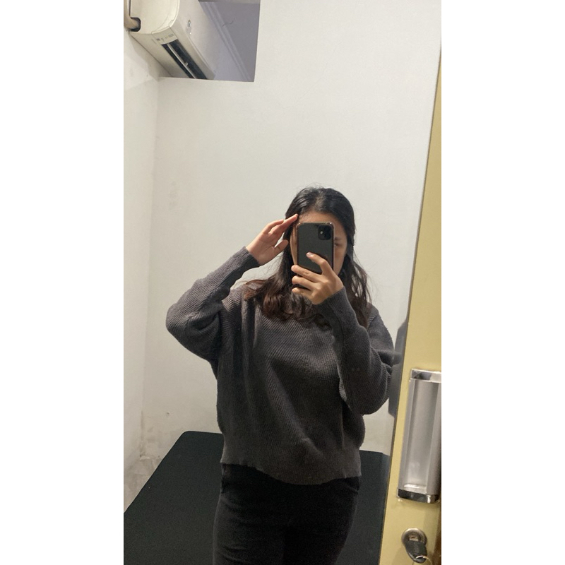 (Nett) Preloved Sweater Zara / Zara Knit / Knit Top / Sweater Rajut / Knit Sweater / Sweater Abu / G