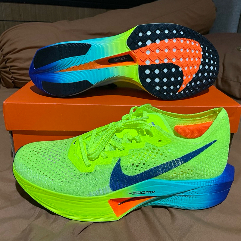 Sepatu lari Nike Vaporfly Next% 3 Volt green original 100%