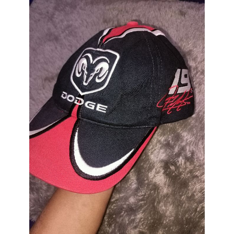 Topi Nascar Dodge