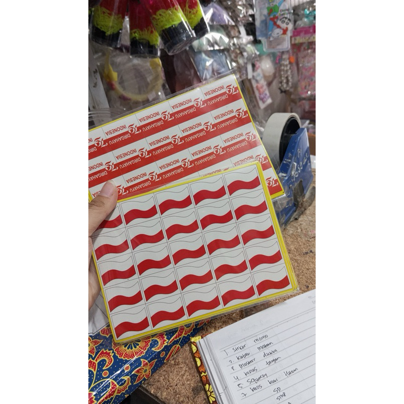 

stiker pipi dirgahayu 17an bendera , 1lembar isi 25 stiker . harga yg tertera untuk 1lembar stiker isi 25 stiker