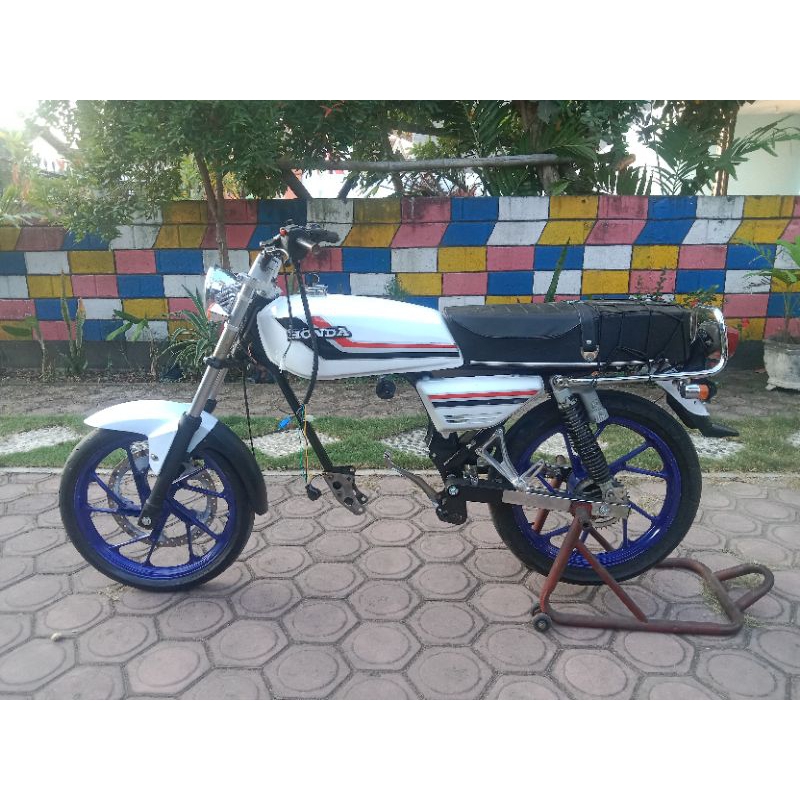 body bodi set cb k5 tinggal naik mesin, request model GL100 juga bisa