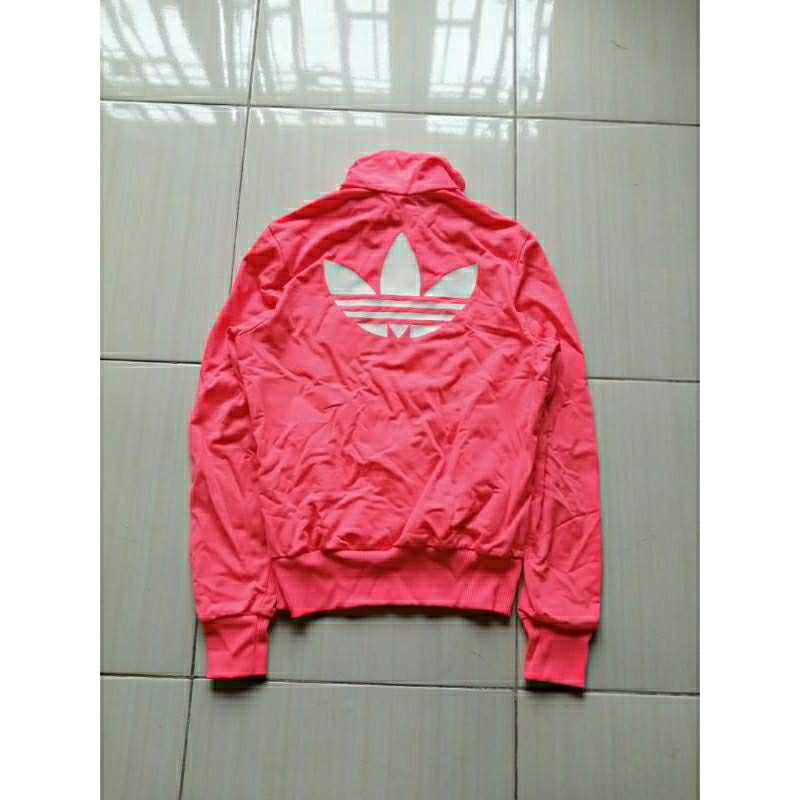 tracktop adidas big logo