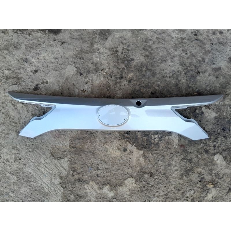 TRUNKLID RUSH TERIOS 2018.