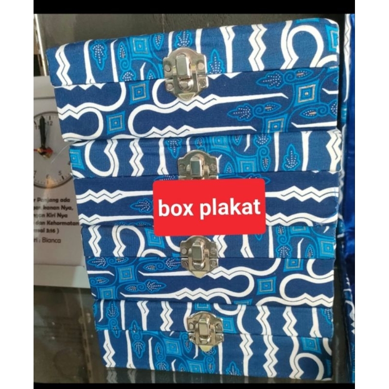 

box plakat cantik