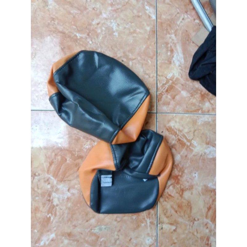 sarung jok ayla/agya 2014