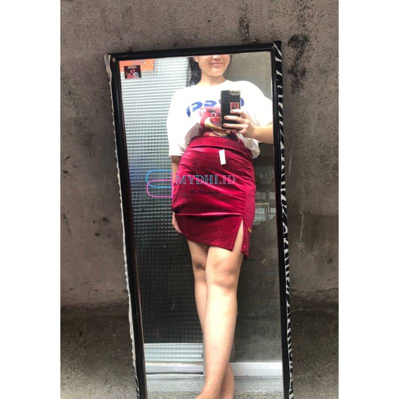 Mydhiid - Rok Span Beludru Velvet Mini Korean Style Belahan Depan Mini Skirt