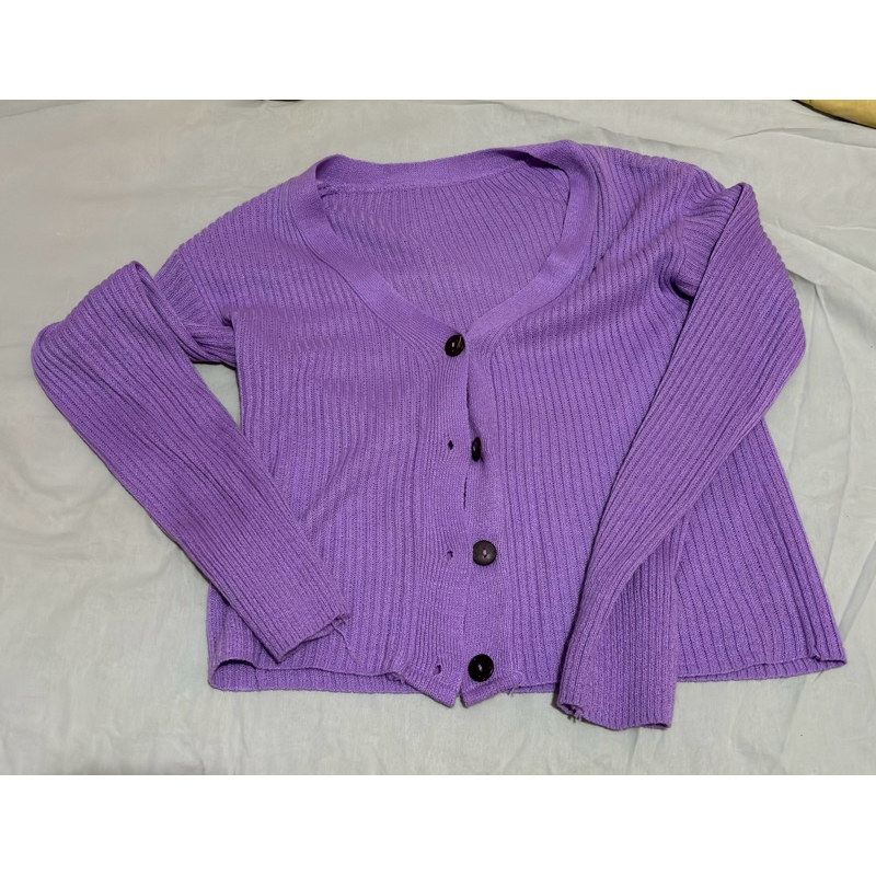 cardigan ungu