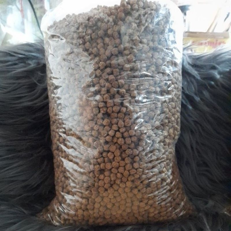hiu 5mm pelet ikan 1kg berkualitas.