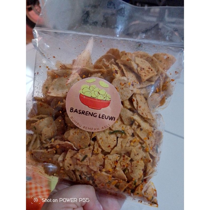 

Keripik Basreng Leuwi original bakso sapi renyah murah rasa mantap anti alot dan keras