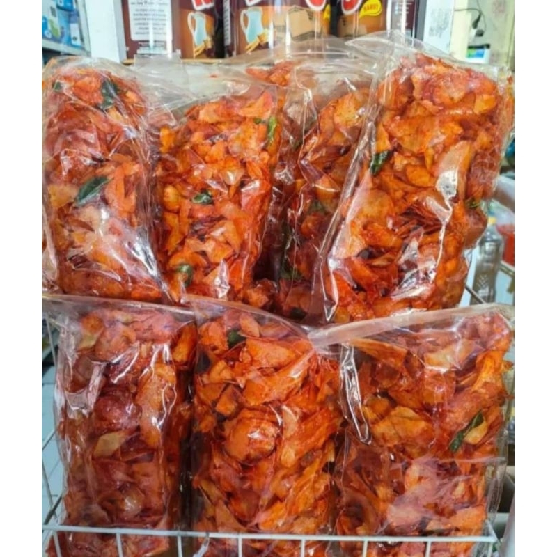 

Cemilan keripik singkong rasa balado