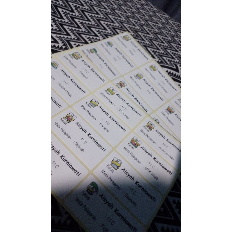 

stiker mapel ukuran label undangan 103