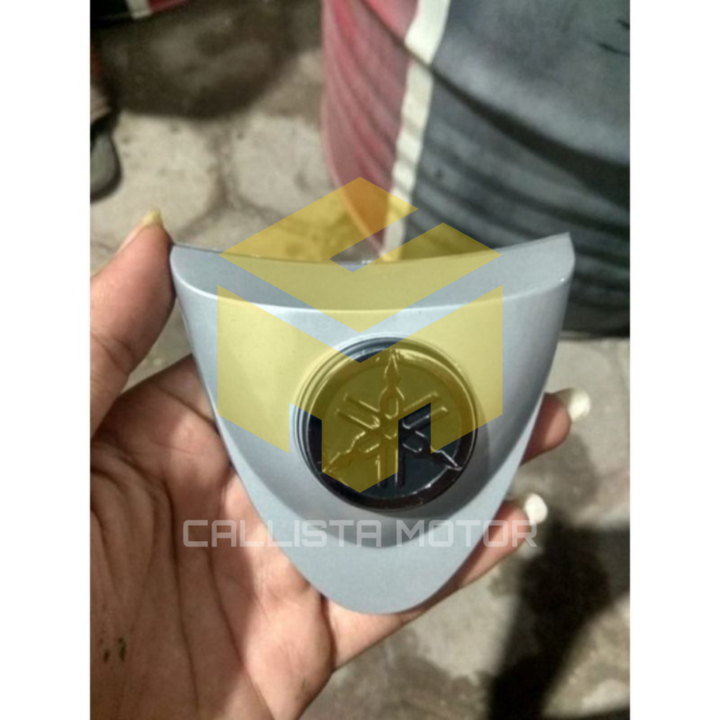 EMBLEM PANEL DEPAN YAMAHA FIZ R LOGO DEPAN YAMAHA FIZ R