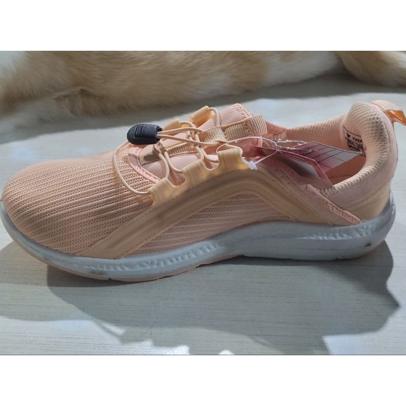 sepatu wanita trekkers blossom