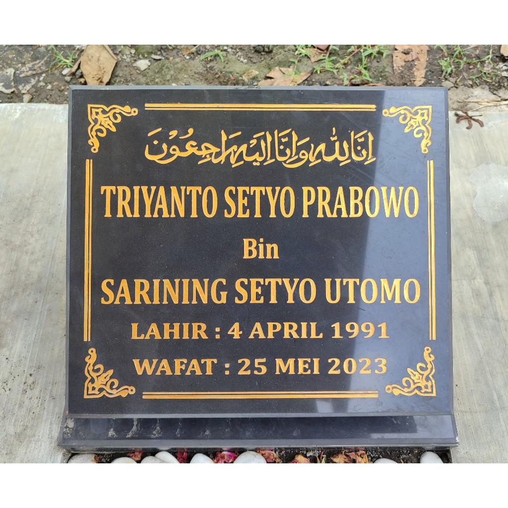 BATU NISAN KERAMIK GRANITO TIMBUL / LEGOK UKURAN 40 x 40 cm [BERKUALITAS]