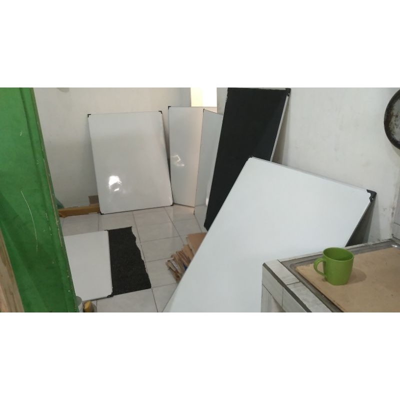 

WHITEBOARD 2 SISI 120X90 | PAPAN TULIS PUTIH HITAM 120 X 90