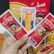 

SNACK VIRAL LUVISH HAND SHREDDED CRAB STICK STIK KEPITING RASA PEDAS BARBERQUE CEMILAN ANAK JAJANAN MURAH MAKANAN RINGAN ENAK