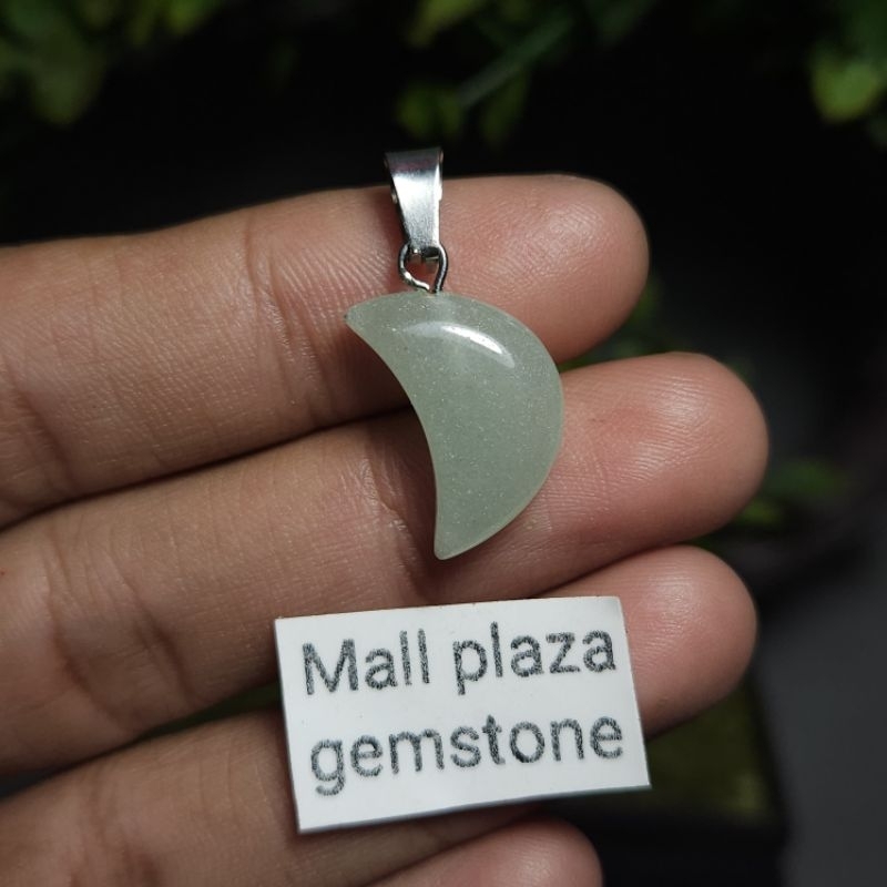 liontin green aventurine moon shape