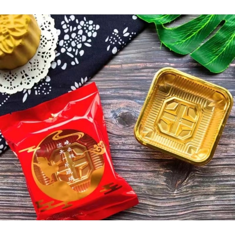 

Plastik & Tray / Mika 8.5 cm 1 Set | Kemasan Mooncake | Tray Mika Packaging Mooncake