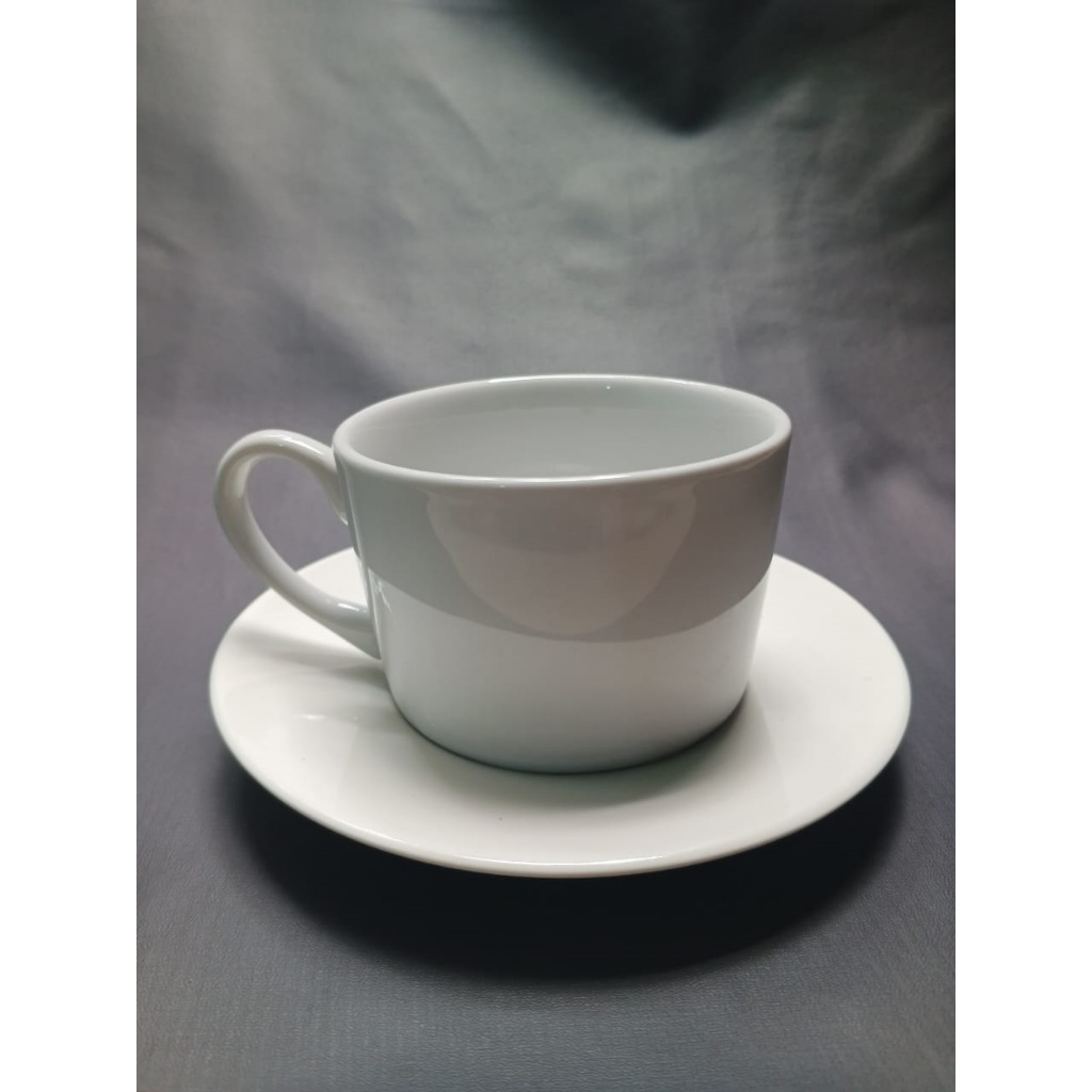 Cangkir kopi dan teh berserta tatakan bahan keramik Warna putih KPB02