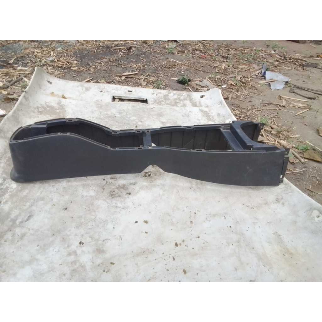 Garnish Console Box Suzuki SX-4