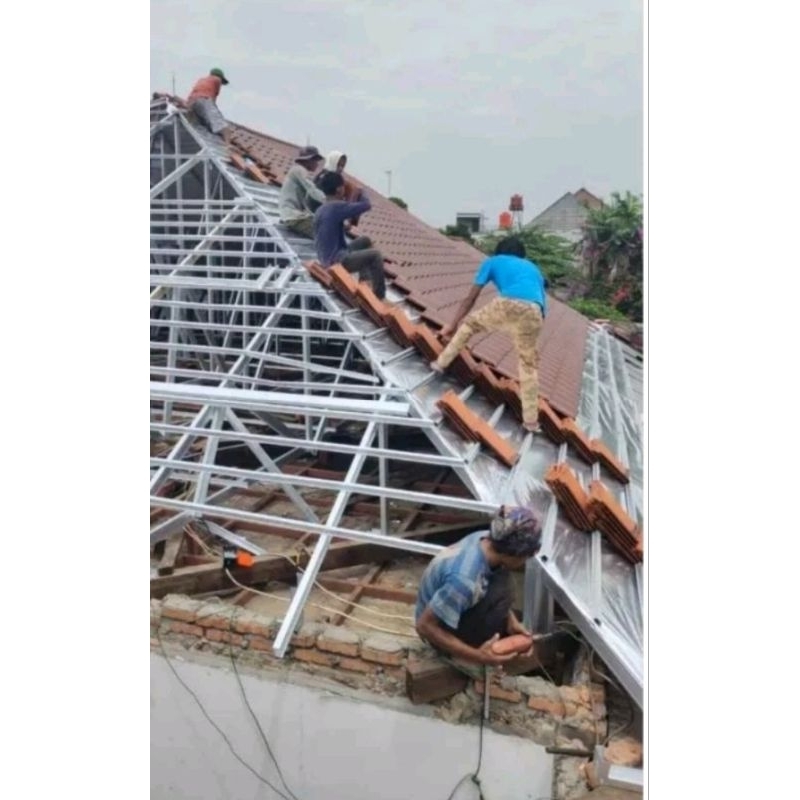 Renovasi Atap Ganti lama Ganti Baja ringan  dan Genteng Keramik