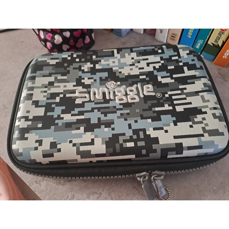 

Pencil Case Hardtop Smiggle Original Store 100% New