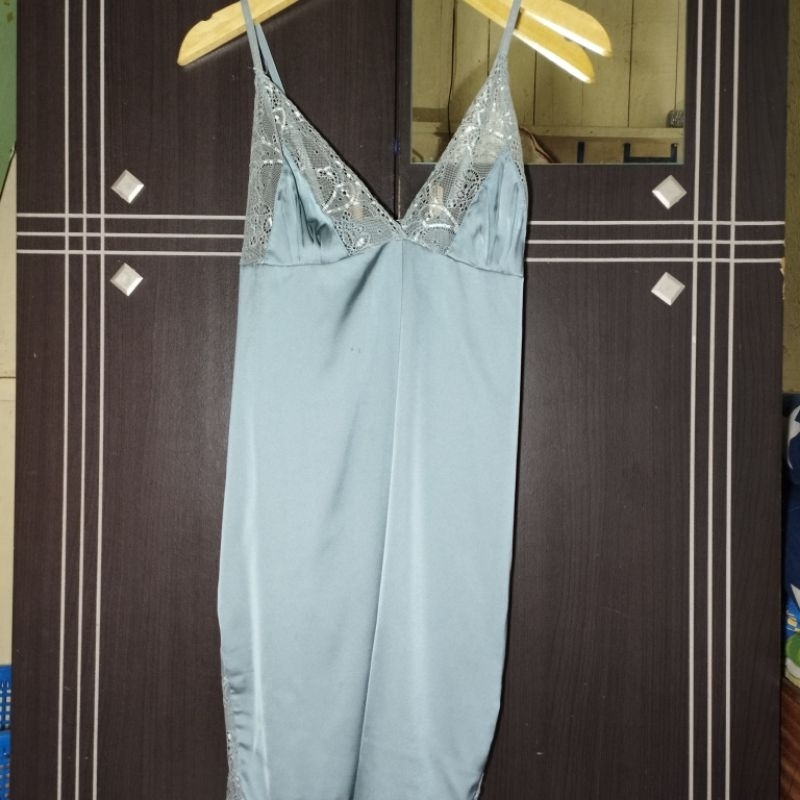 LINGERIE ABU KEBIRUAN SATIN SILK PREMIUM