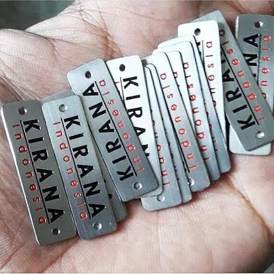 

LABEL HIJAB STENLIS DAN KUNINGAN TERMURAH/HARGA PER 100 PCS
