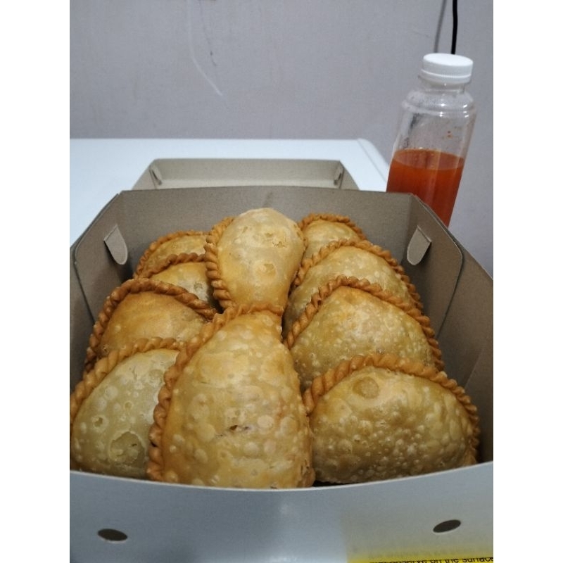 

Jalangkote khas Makassar isi 10 biji plus saos sambel