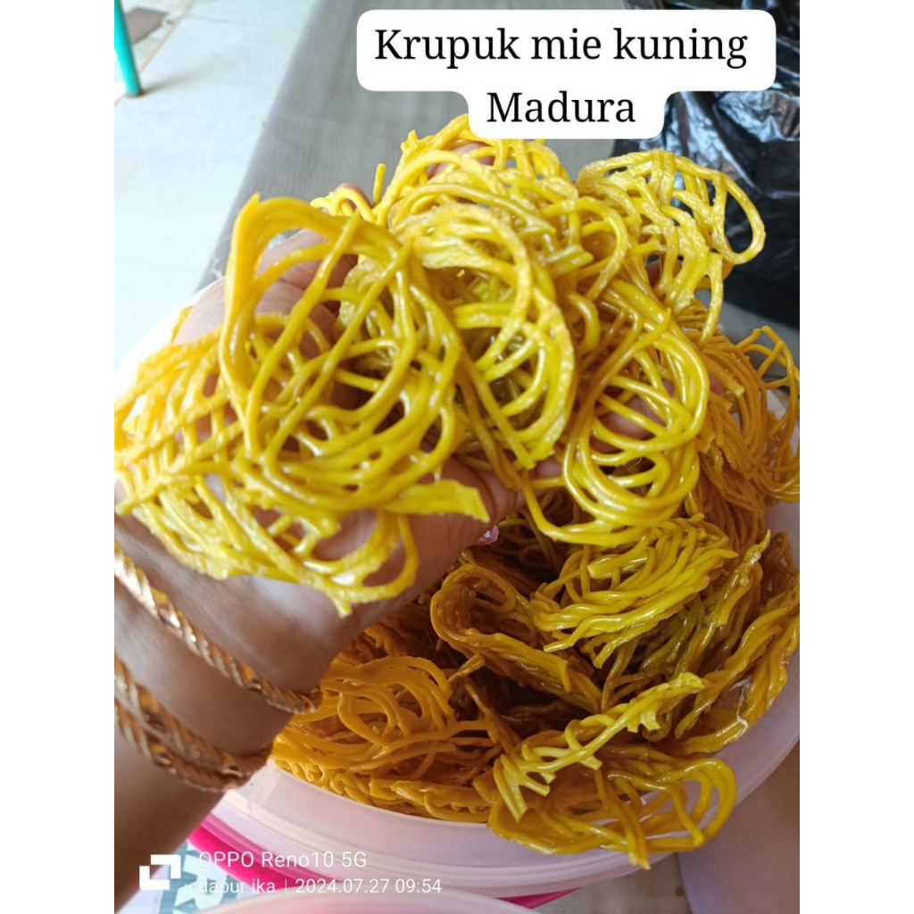 

Kerupuk Mie kuning