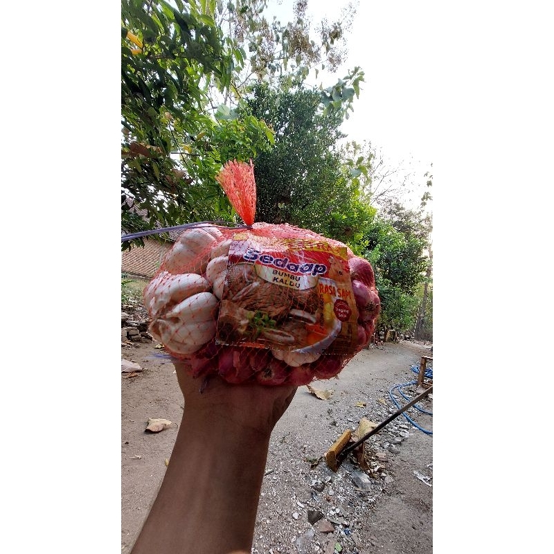 

Bawang merah 1kg bonus bawang putih ½kg