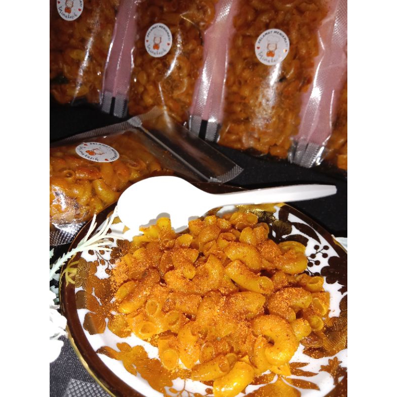 

makaroni bantet daun jeruk ada 3 rasa