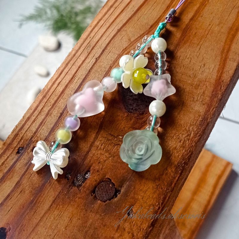 GANTUNGAN HP / GANTUNGAN HP AESTHETIC / GANTUNGAN HP LUCU / GANTUNGAN HP AESTHETIC MANIK MANIK / GAN