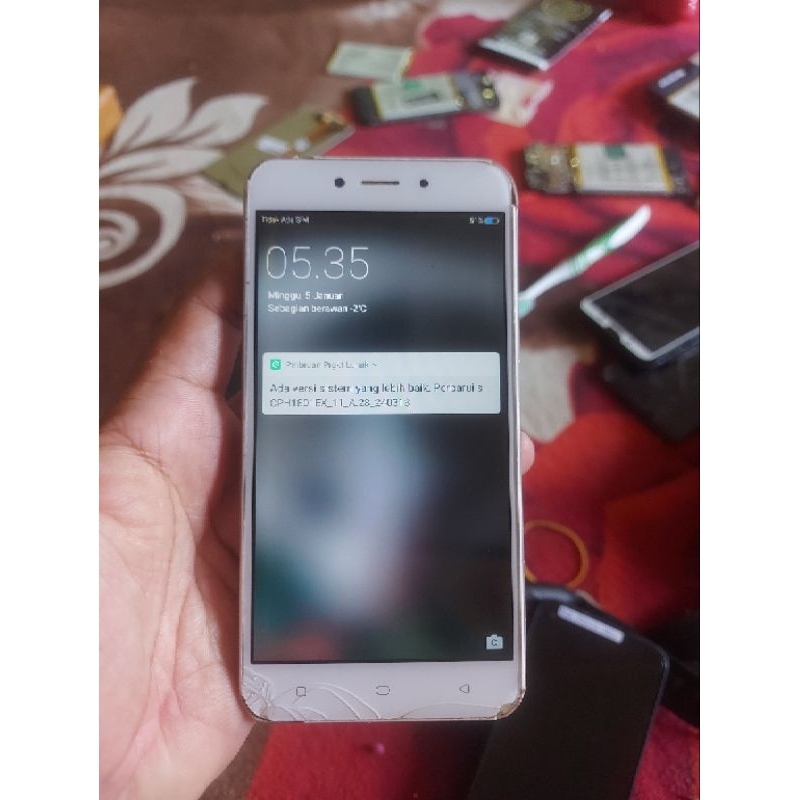 Oppo A71 minus lcd dan ada pola