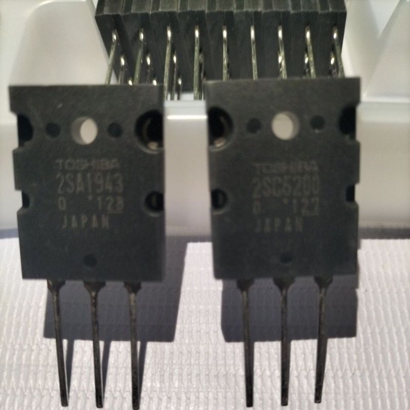 TRANSISTOR POWER AMPLIFIER TRANSISTOR TOSHIBA 2SC5200 2SA1943 SUPER TR FINAL TOSHIBA 2SA 1943 2SC 52