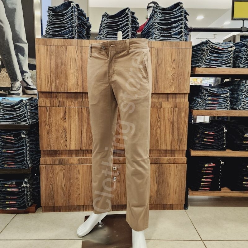 LOIS ORIGINAL celana chinos panjang pria slim fit cream HFL005CM