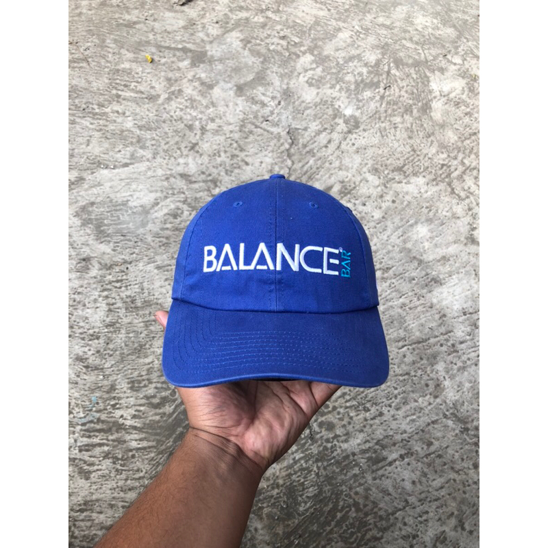 Topi Nike Y2k “Balance Bar” Cap