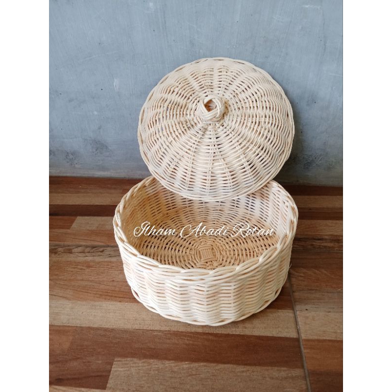 Keranjang Rotan Bulat Tutup 20×13 keranjang hampers/seserahan