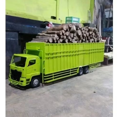 Miniatur truk tronton hino 500 remot control batre cash pake lampu leed kelap kelip