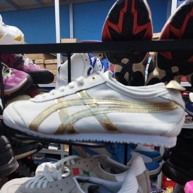 SEPATU SECOND ONITSUKA TIGER LIKE NEW