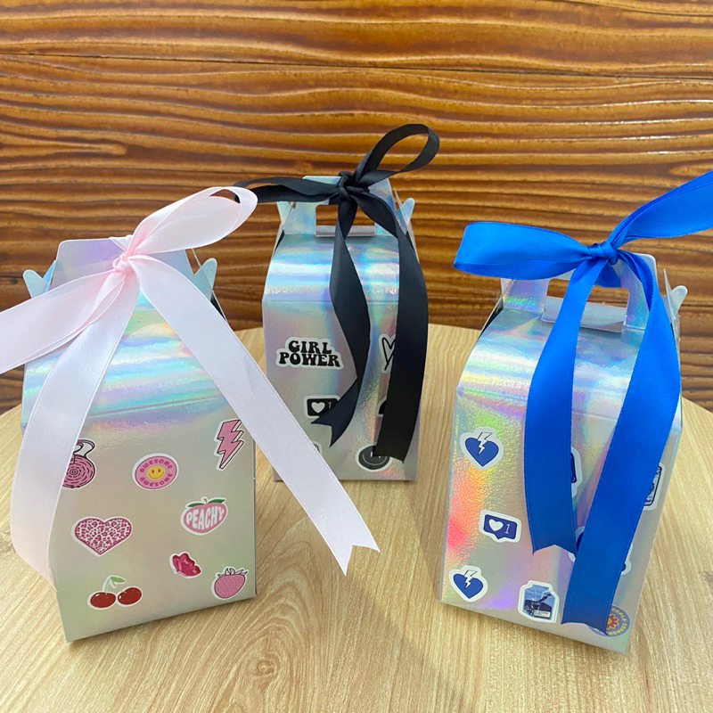

SMALL HOLO GIFTBOX|KADO LUCU|KADO ULANG TAHUN|KADO GRADUATION|GIFTBOX