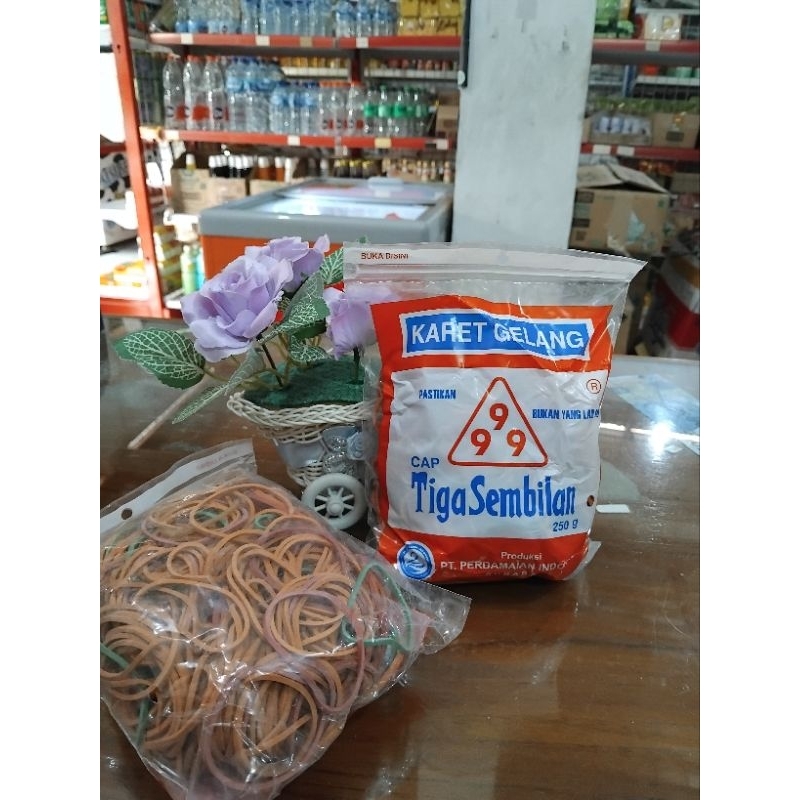 

karet 250 gr cap tiga 9999