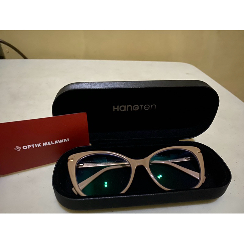 Kacamata Model Cat Eye HangTen