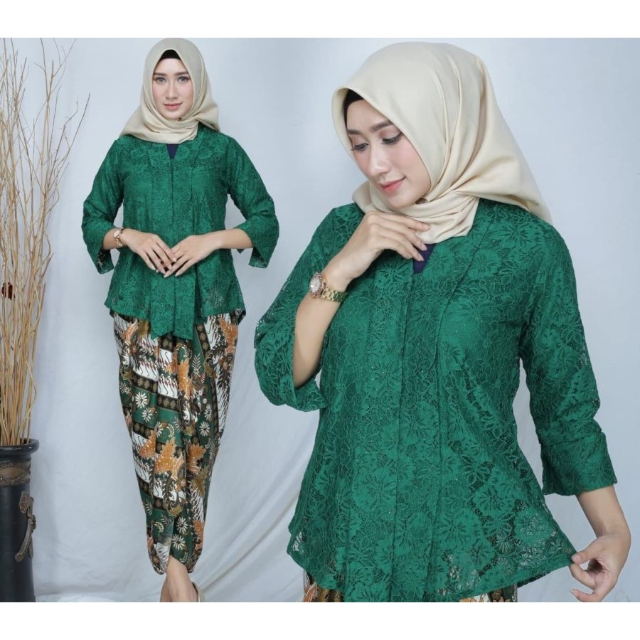 Setelan Kebaya Modern Model Floy Bahan Brukat Full Puring Lengan 7/8 Warna Hijau Botol