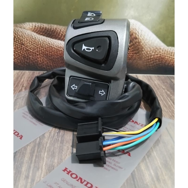 saklar holder kiri sen kelakson dim (LH) MOTOR HONDA SCOOPY LAMA/KARBU